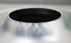 穴広げ試験写真